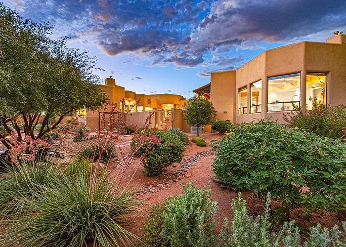 Panoramic Views, Game Room, Pool, Hot Tub! Holiday home *