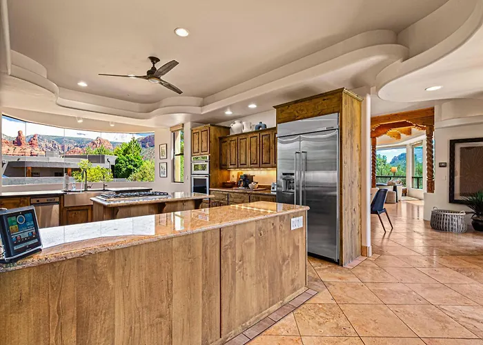 Panoramic Views, Game Room, Pool, Hot Tub! *