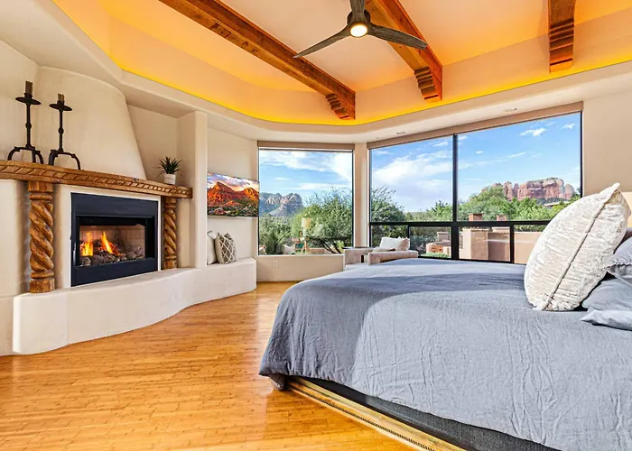 Holiday home Panoramic Views, Game Room, Pool, Hot Tub!