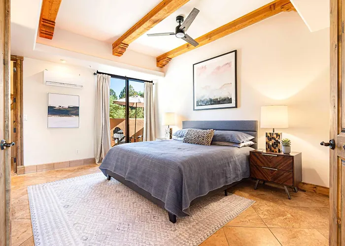 Panoramic Views, Game Room, Pool, Hot Tub! Holiday home Sedona