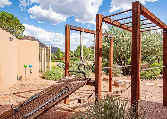 Panoramic Views, Game Room, Pool, Hot Tub!